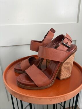 Vince Chunky Block Heel Sandal in Rust Leather